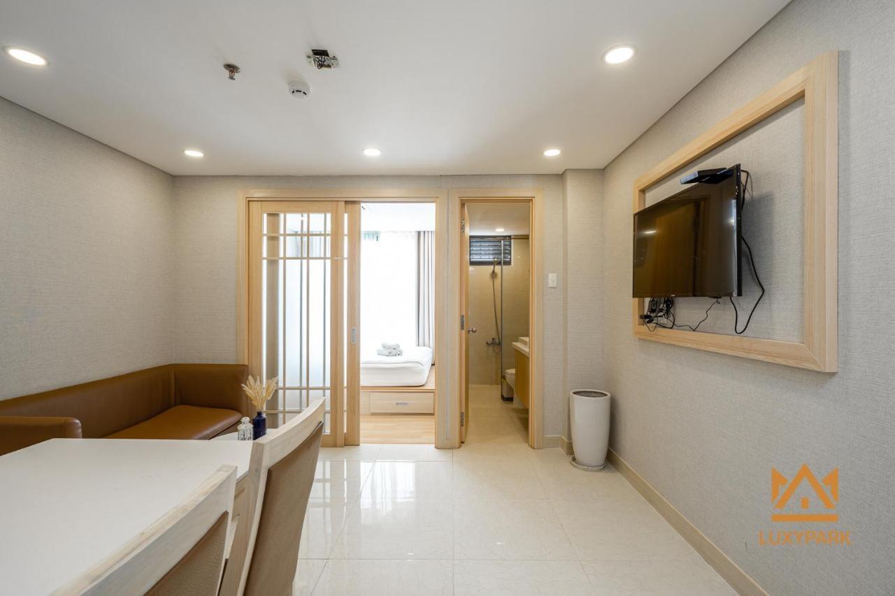 Luxy Park Hotel & Apartments-City Centre Хошимин Экстерьер фото