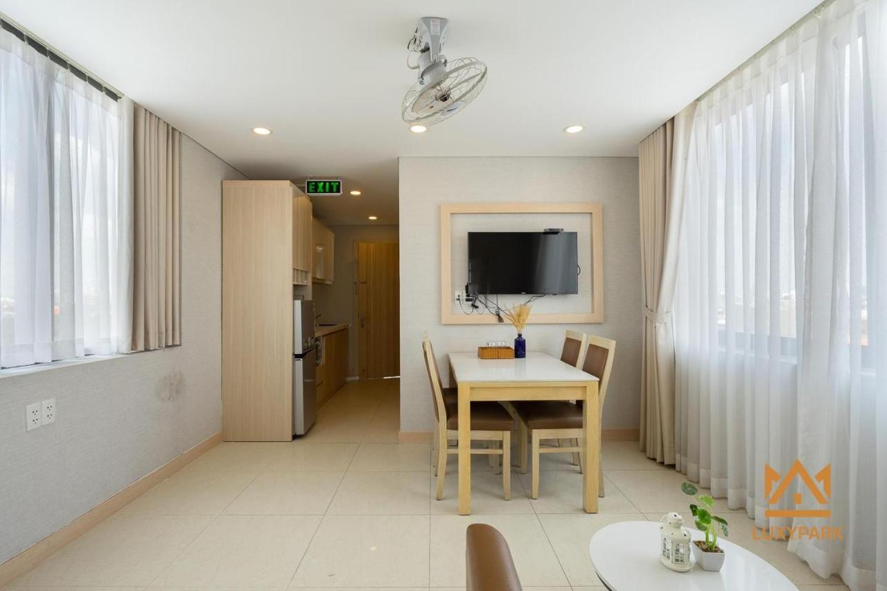 Luxy Park Hotel & Apartments-City Centre Хошимин Экстерьер фото