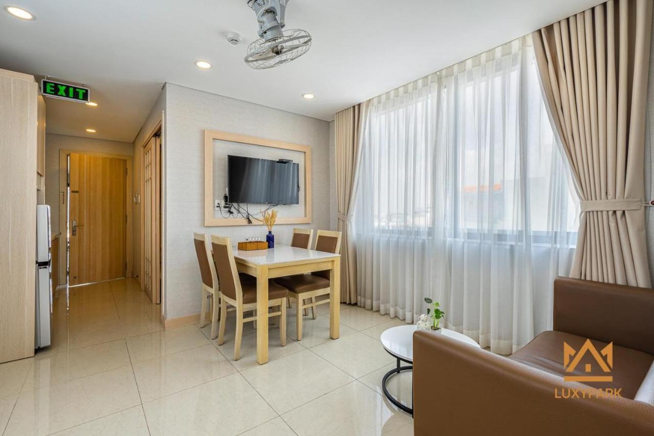 Luxy Park Hotel & Apartments-City Centre Хошимин Экстерьер фото