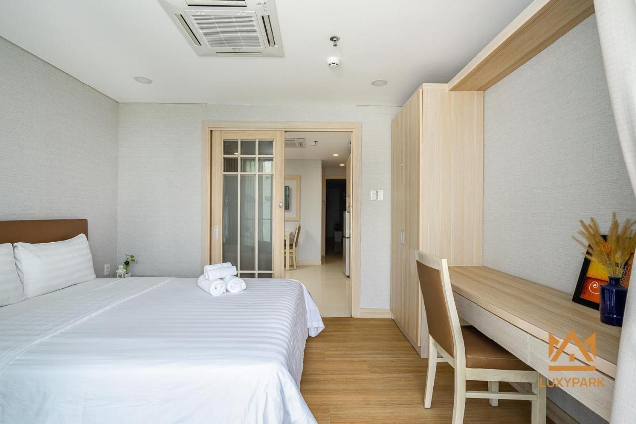 Luxy Park Hotel & Apartments-City Centre Хошимин Экстерьер фото