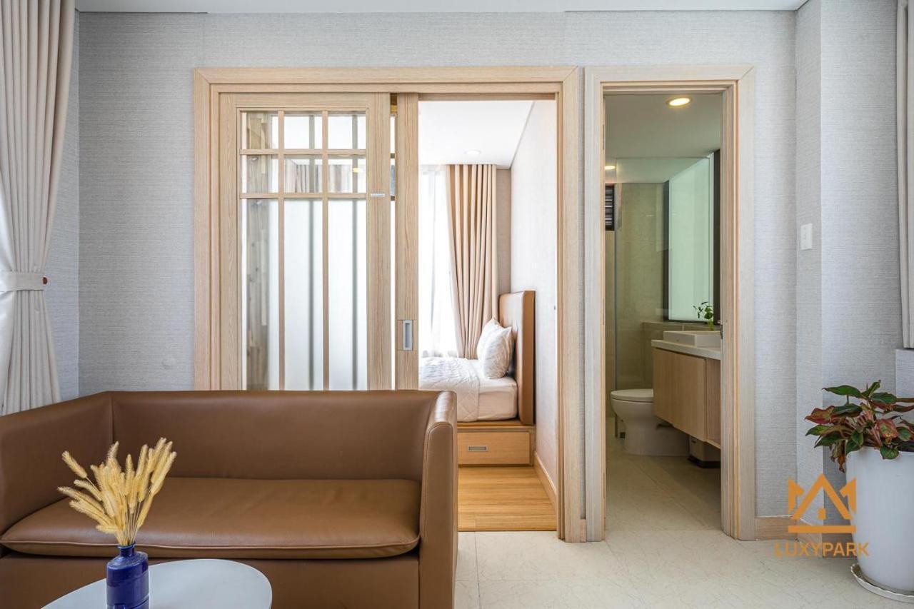 Luxy Park Hotel & Apartments-City Centre Хошимин Экстерьер фото