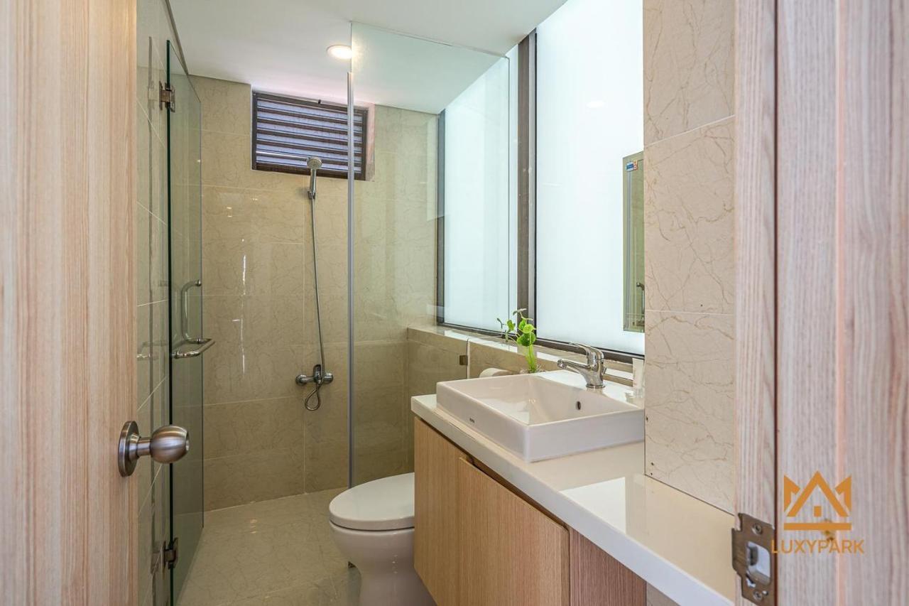 Luxy Park Hotel & Apartments-City Centre Хошимин Экстерьер фото