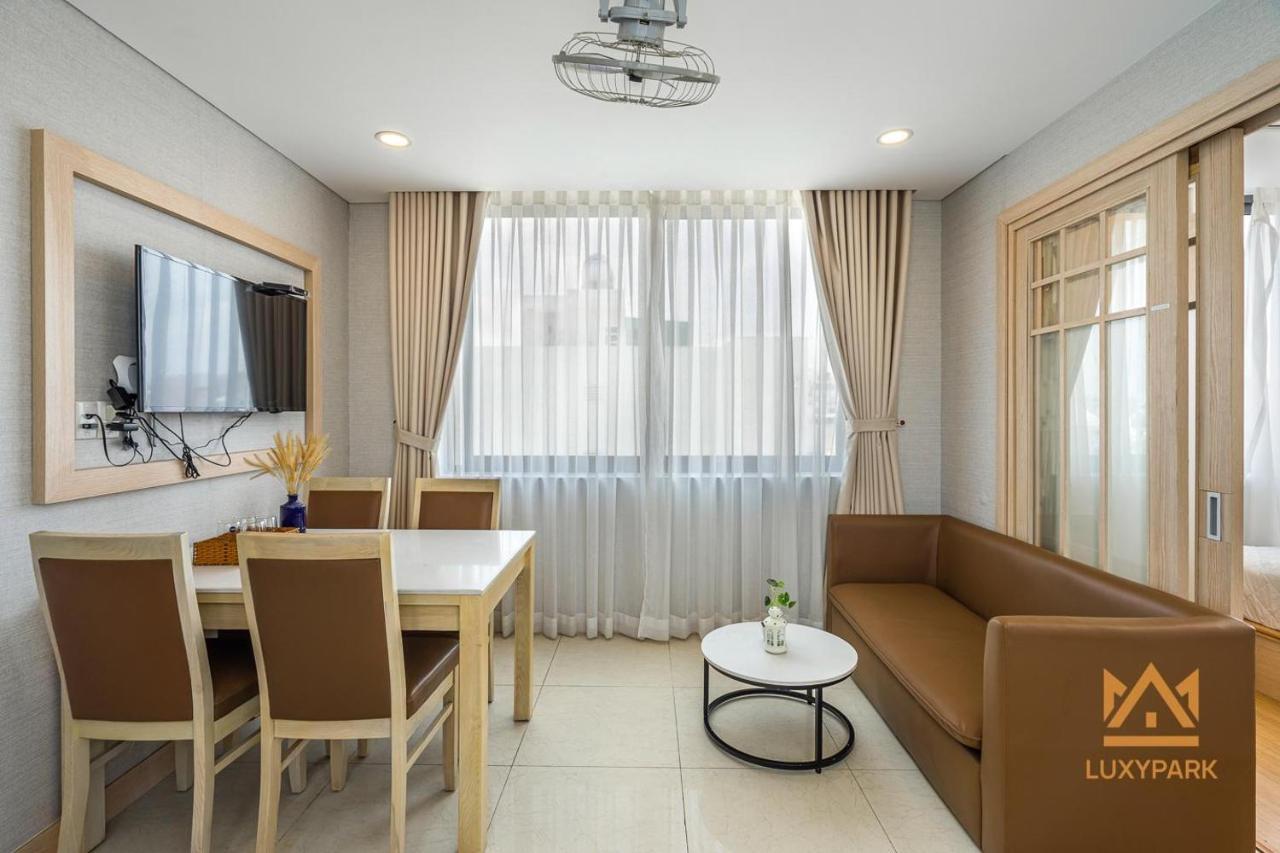 Luxy Park Hotel & Apartments-City Centre Хошимин Экстерьер фото